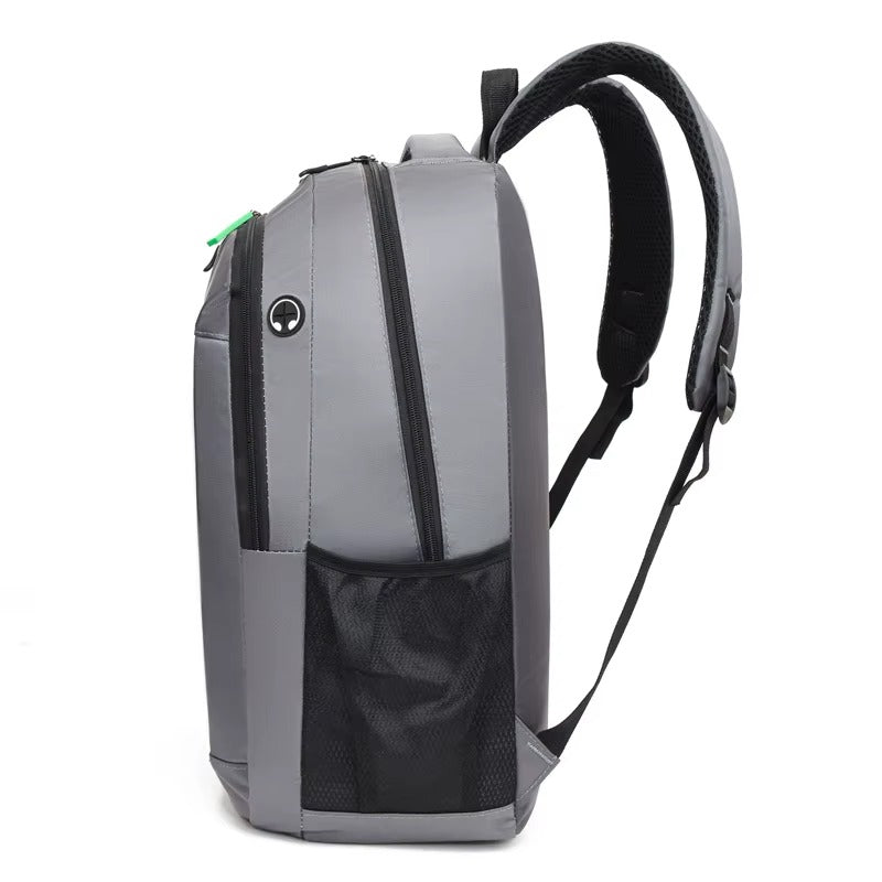 Mochila Solar con Puerto USB para Viajes y Aventuras